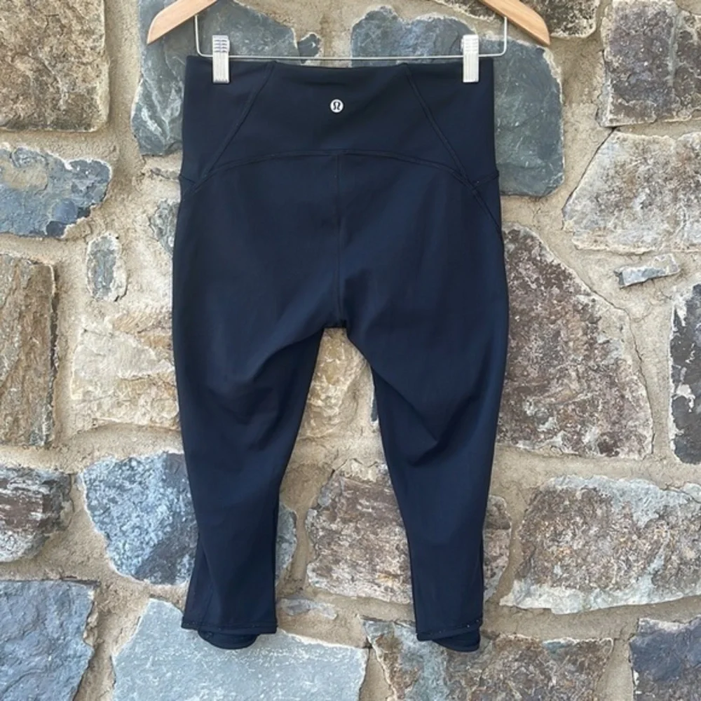 Lululemon Athletica Minimalist Crop Legging in Black Size 8